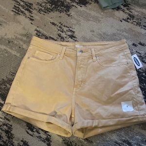 NWT. Old Navy. Size 12. Style: OG short high rise